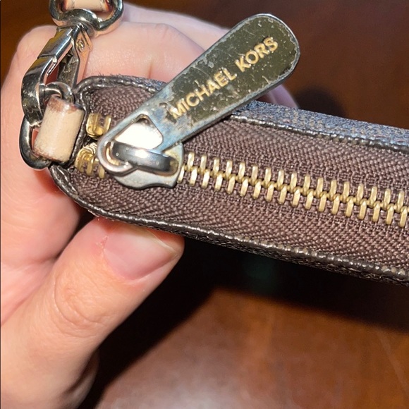 Michael Kors Wallet wristlet - Picture 4 of 9